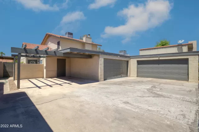 MLS: 6401290 Condo For Sale