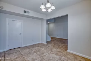 Photo #4: 6401290 Listing 