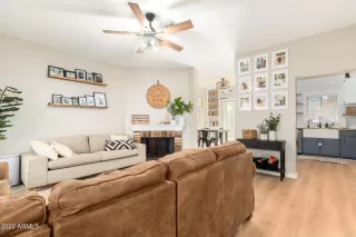 Photo #2: 6401295 Listing