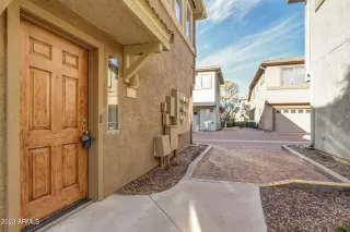 Photo #1: 6401325 Listing