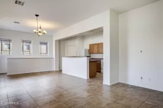 Photo #4: 6401325 Listing