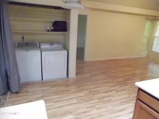 Photo #4: 6401401 Listing 