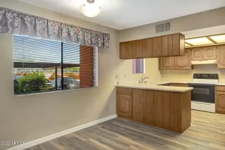 Photo #4: 6401550 Listing