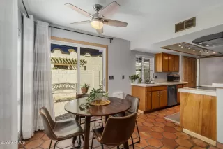 Photo #4: 6401609 Listing 