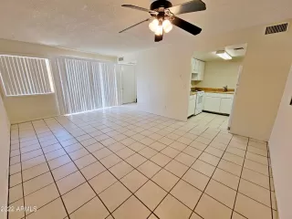 Photo #4: 6401839 Listing