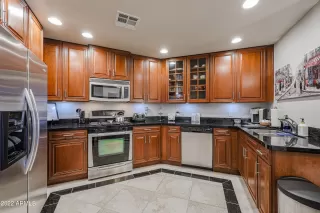 Photo #4: 6401983 Listing