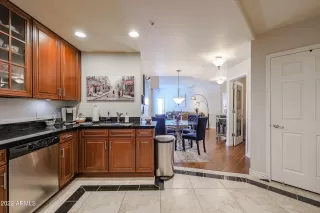 Photo #6: 6401983 Listing