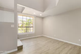 Photo #4: 6402204 Listing