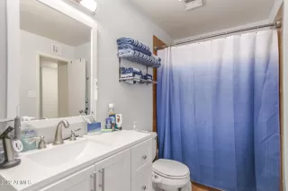 Photo #5: 6402220 Listing 