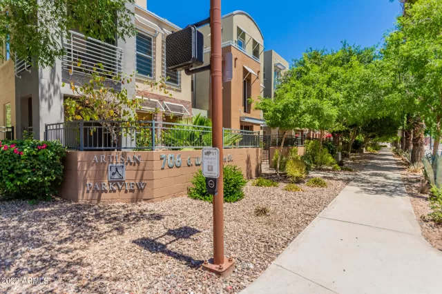 MLS: 6402455 Condo For Sale