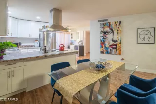 Photo #5: 6402456 Listing