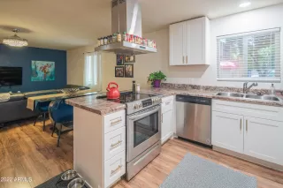 Photo #6: 6402456 Listing