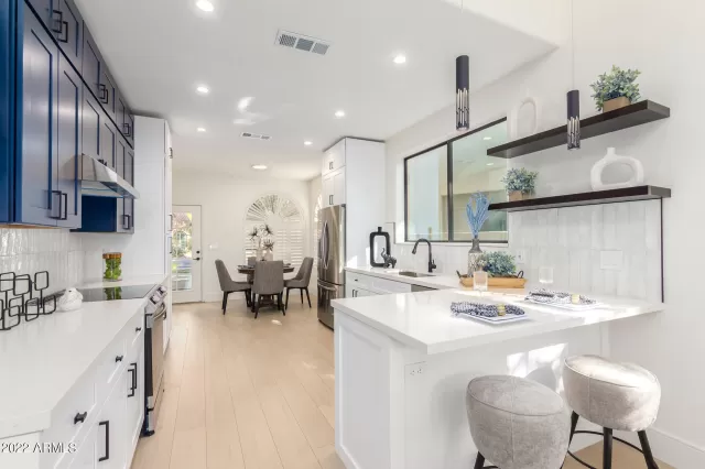 MLS: 6402486 Condo For Sale