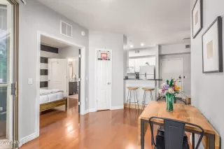 Photo #3: 6402536 Listing