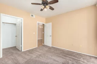 Photo #6: 6402633 Listing