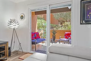 Photo #5: 6402643 Listing