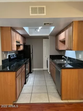 Photo #5: 6402664 Listing