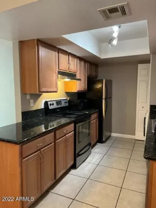 Photo #6: 6402664 Listing