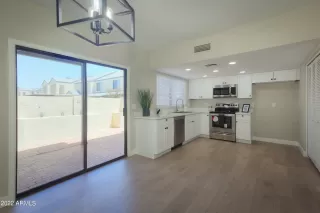 Photo #4: 6402818 Listing