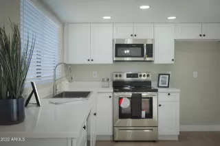 Photo #6: 6402818 Listing