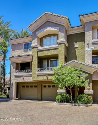 Photo #1: 6402900 Listing