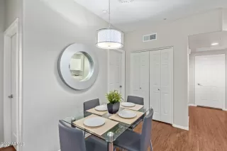 Photo #5: 6402924 Listing