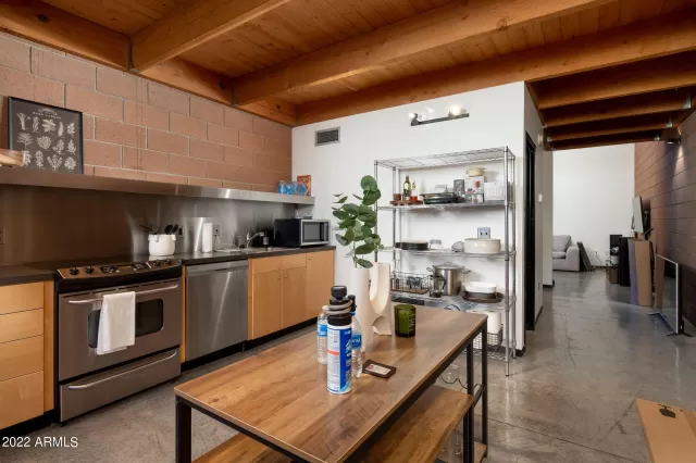 MLS: 6402928 Condo For Sale