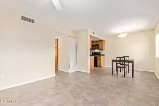 Photo #5: 6403046 Listing