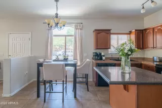 Photo #6: 6403148 Listing 