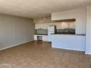 Photo #2: 6403205 Listing 