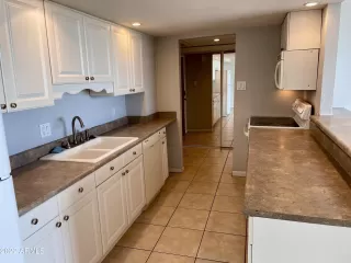 Photo #3: 6403205 Listing 