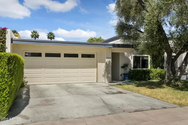 MLS: 6403419 Condo For Sale