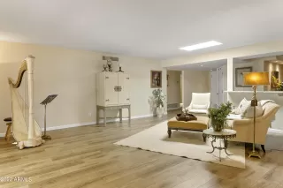 Photo #6: 6403419 Listing