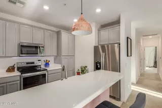 Photo #4: 6403476 Listing