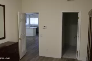 Photo #6: 6403517 Listing