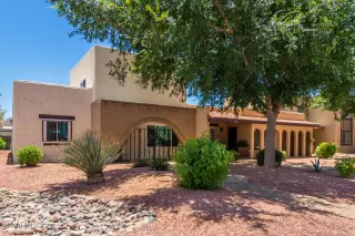 Photo #5: 6403650 Listing