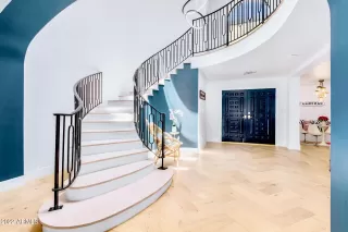 Photo #5: 6403707 Listing