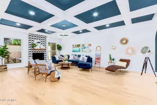 Photo #6: 6403707 Listing