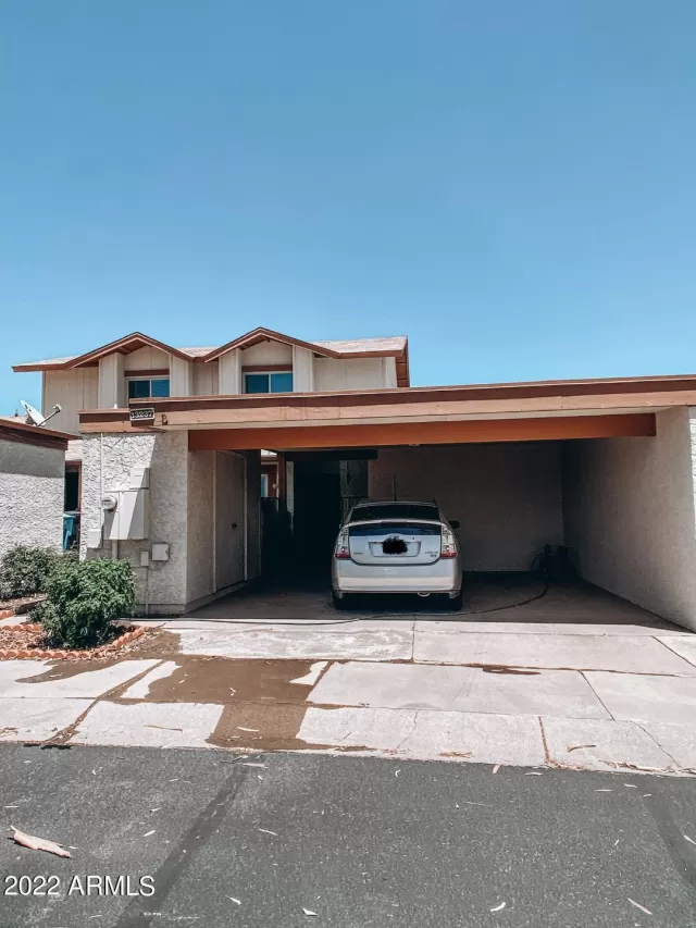 MLS: 6403735 Condo For Sale