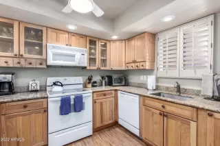 Photo #3: 6403775 Listing 