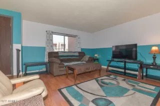 Photo #6: 6403913 Listing