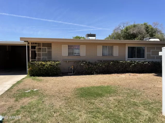 MLS: 6403952 Condo For Sale