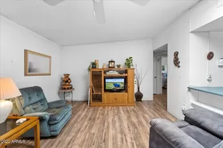 Photo #4: 6403952 Listing 