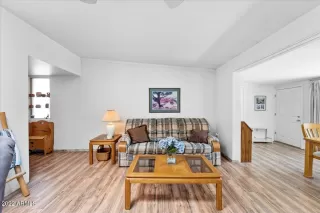 Photo #5: 6403952 Listing 