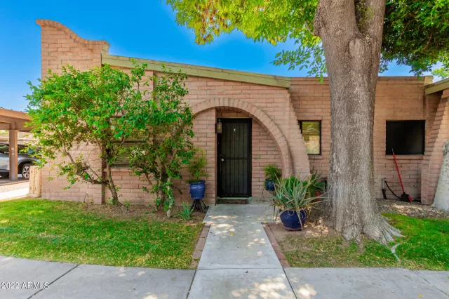 MLS: 6404060 Condo For Sale