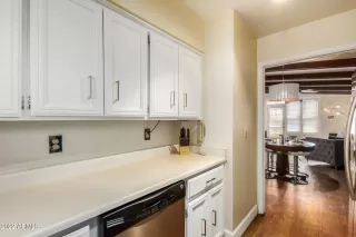 Photo #5: 6404060 Listing 