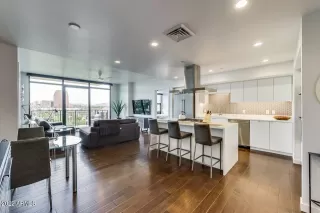 Photo #2: 6404135 Listing 