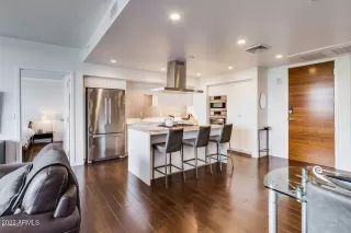 Photo #3: 6404135 Listing 