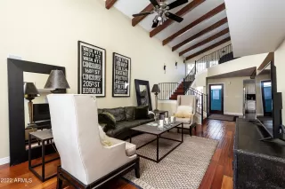 Photo #1: 6404230 Listing