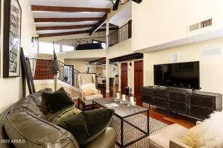 Photo #2: 6404230 Listing